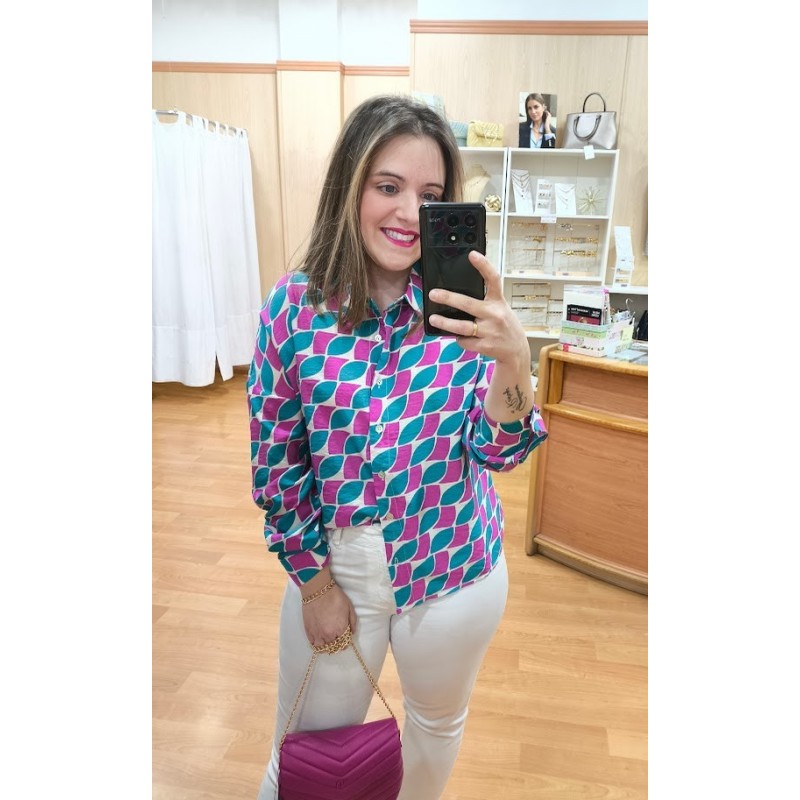 CAMISA ESTAMPADA PLUMAS CAMISA ESTAMPADA PLUMAS